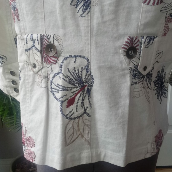 Multiples Embroidered Jacket - Picture 4 of 9